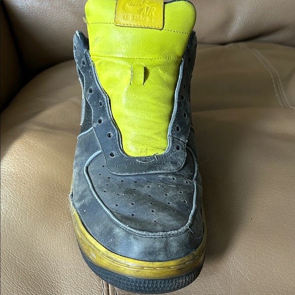 Nike Men's Air Force size 13 Black and Yellow - Picture 4 of 14